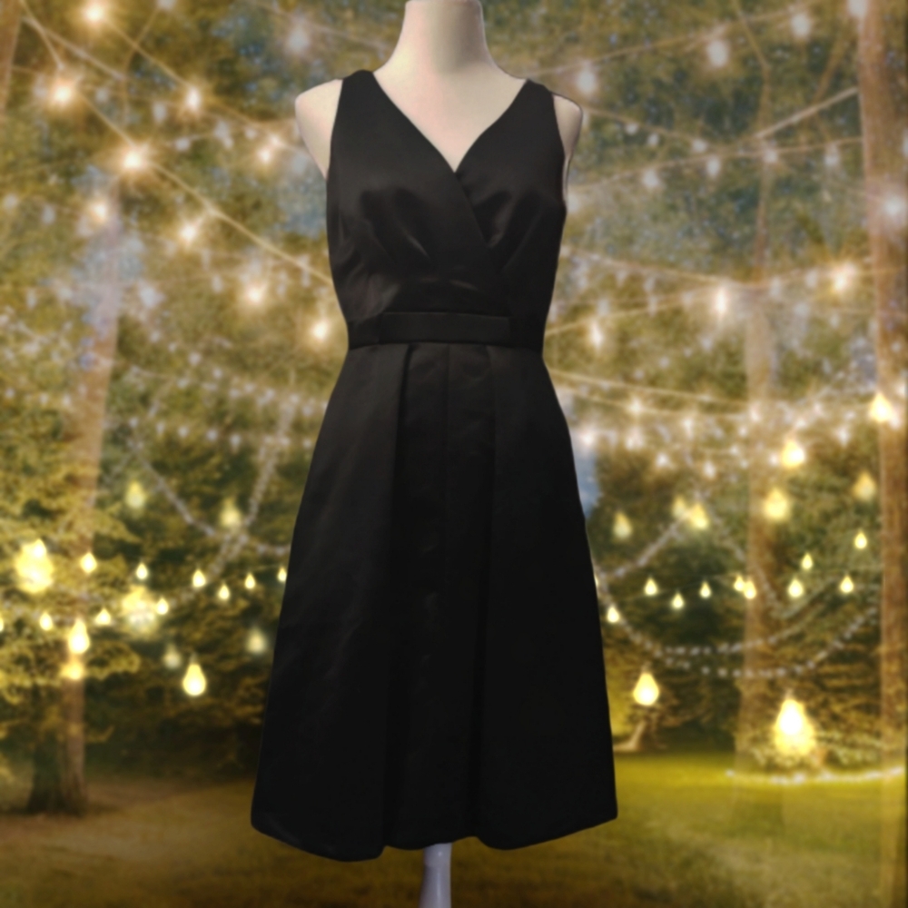 Elie Tahari Elegant Black Sleeveless Dress
